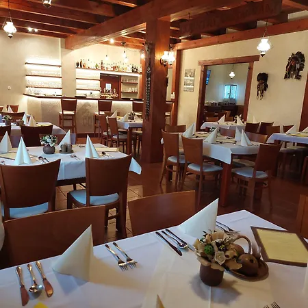 Vendégház Country Steak Restaurant 3*