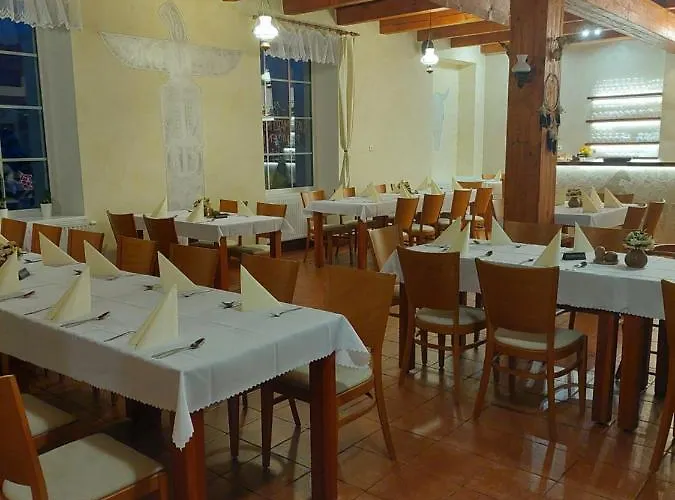 Country Steak Restaurant בית הארחה 3*
