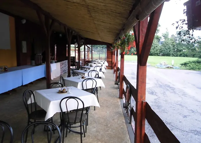 Country Steak Restaurant בית הארחה Lanškroun